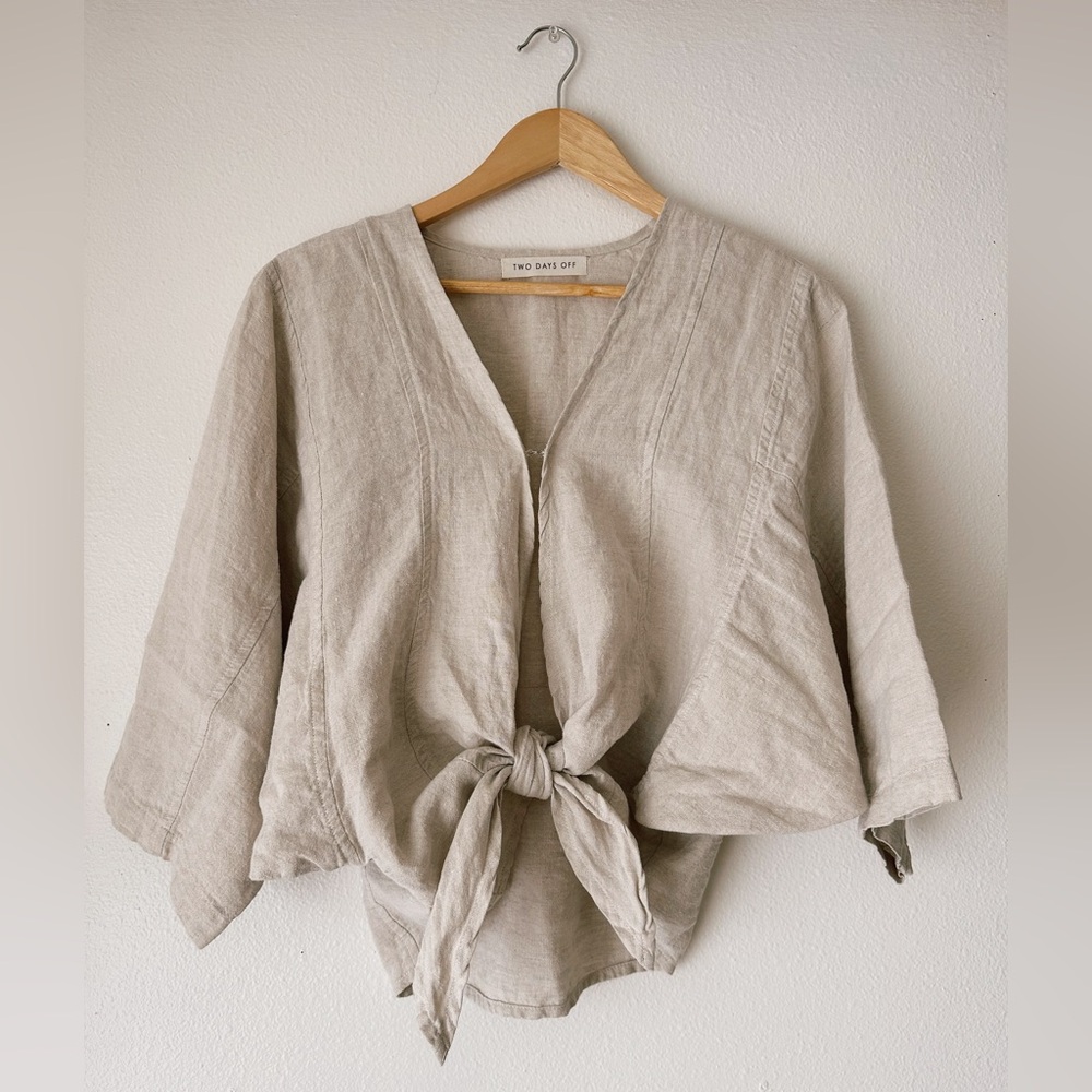 Two Days Off Okasaan Top Natural Linen Large